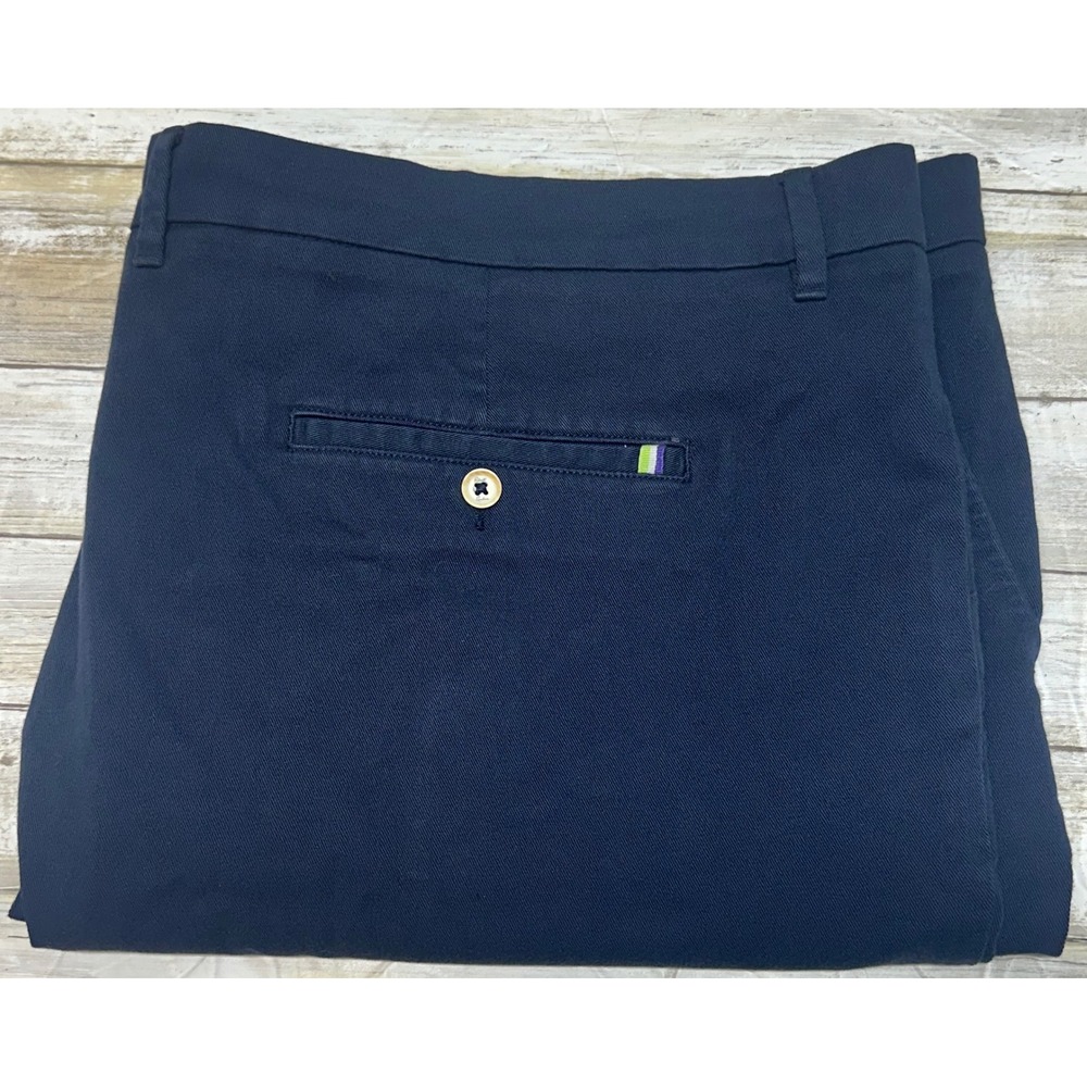 Robert Graham Mens Classic Fit Navy‎ Chino Shorts Size 46(measured 48x10) NWT